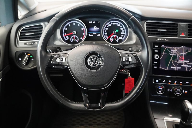 Volkswagen Golf - fotka 10 z 22