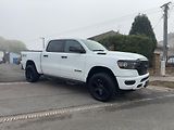 Dodge RAM 1500 (2023) Bighorn 5,7 Hemi Lonestar Crew - náhled 1