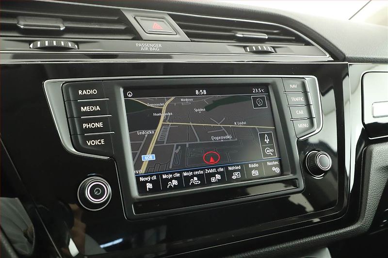Volkswagen Touran (2016) 1.6 TDI, Navi, Tempomat - fotka 12 z 15