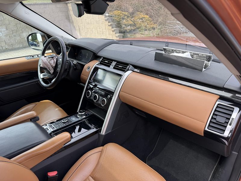 Land Rover Discovery 3,0TDV6 HSE Luxury  7míst  - fotka 15 z 21
