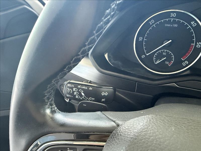 Škoda Superb 2,0   TDI 110kW,SERVISKA,ČR - fotka 14 z 29