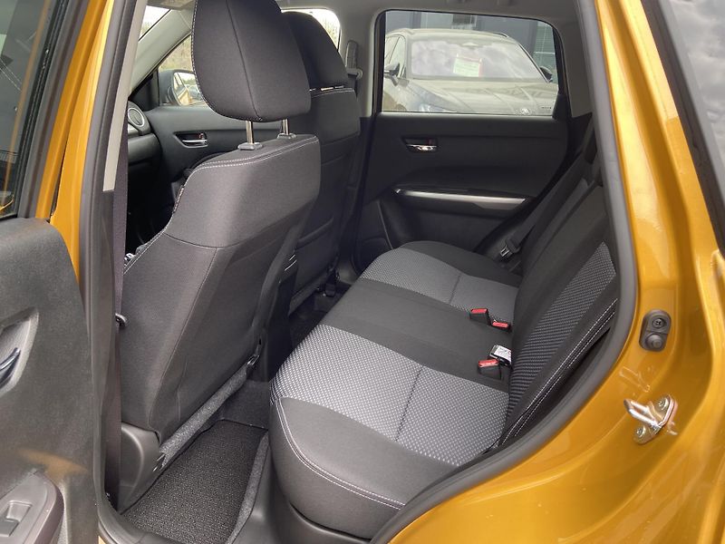 Suzuki Vitara 1.4 BoosterJet 81kW Premium Al - fotka 11 z 21