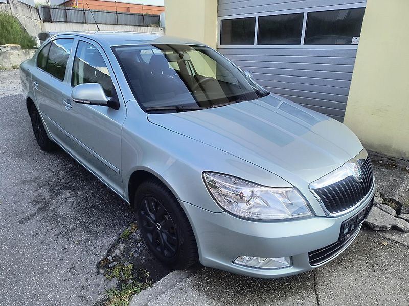 Škoda Octavia (2009) 1.6 MPi 75KW/AC/PC/PDC/TAŽNÉ - fotka 2 z 47