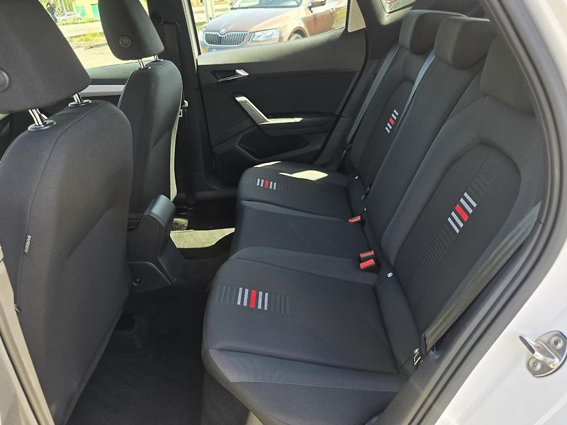 Škoda Kamiq / SEAT ARONA FR 1.5TSI 1Majite - fotka 14 z 24