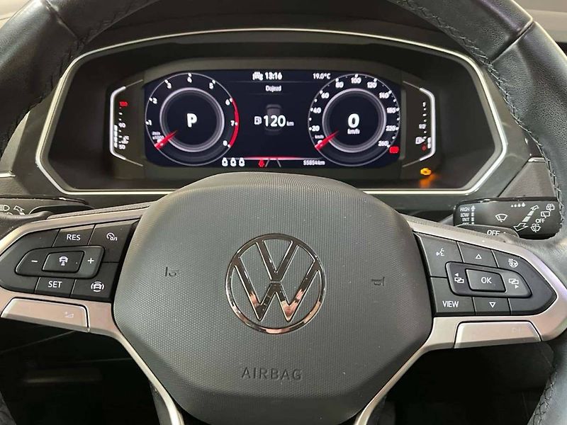 Volkswagen Tiguan (2023) 1.5 TSI Elegance - fotka 16 z 20