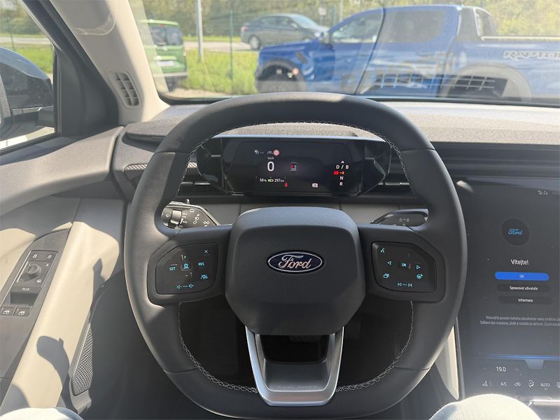Ford Explorer Premium, SUV, 77 kWh prodlouže - fotka 19 z 22