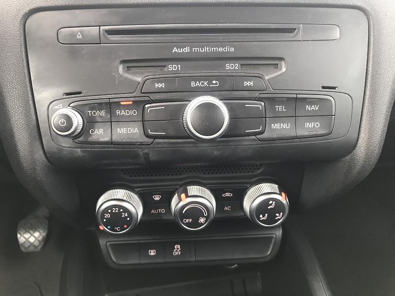 Audi A1  1.6 TDI 66,KLIMA,ČR,KM.. - fotka 14 z 17