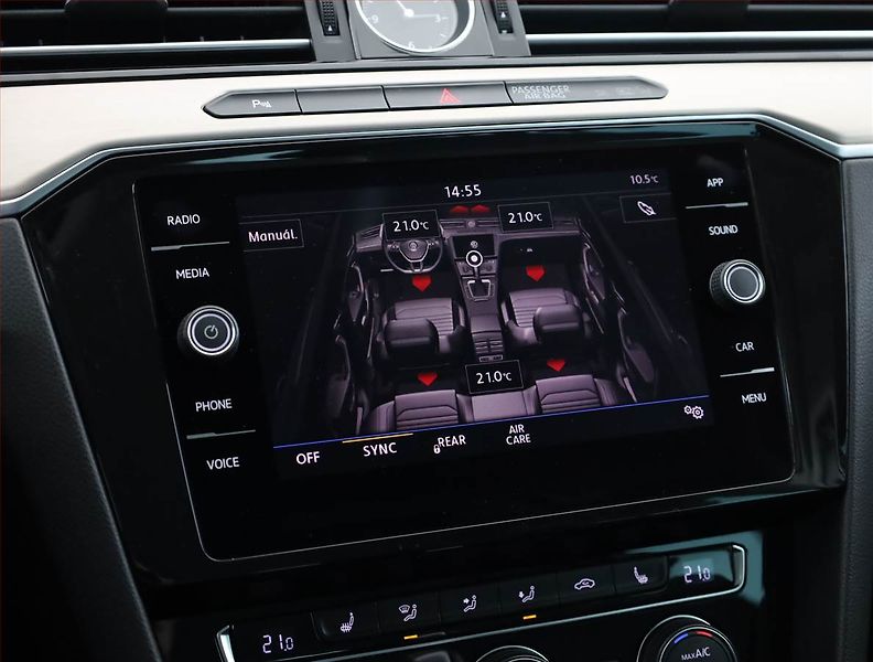 Volkswagen Passat (2018) R-Line 2.0 TDI, Automat, Kůže - fotka 15 z 21