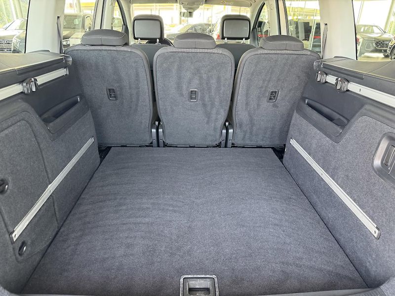 Volkswagen Sharan 2,0TDI 110kW*DSG*Tažné*DPH - fotka 37 z 40