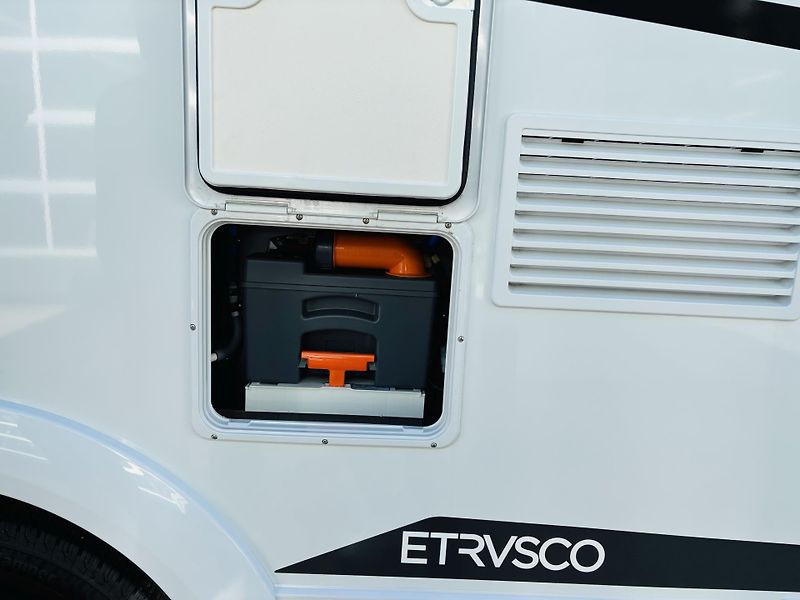 Etrusco (2025) T 7400 SB model 2026 - fotka 5 z 30