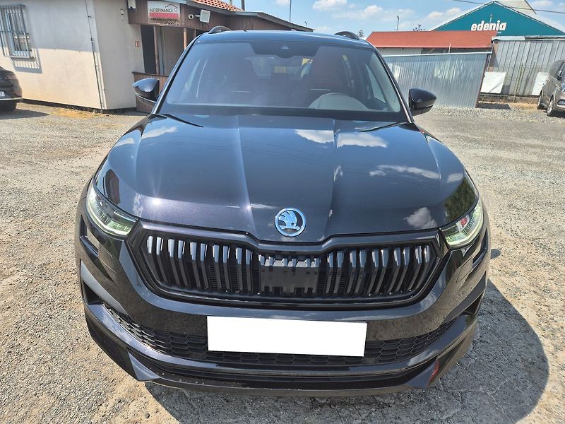 Škoda Kodiaq 2,0 TSI DSG 4x4 SportLine Plus - fotka 2 z 33