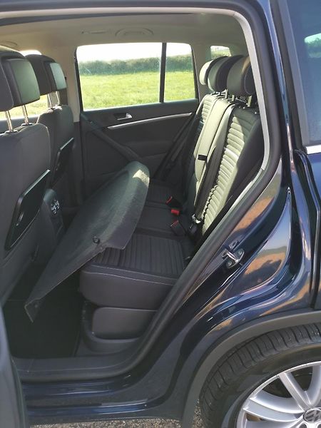 Volkswagen Tiguan (2015) 2,0TDI 130kW DSG ICUP 4x4 1MAJ - fotka 37 z 91