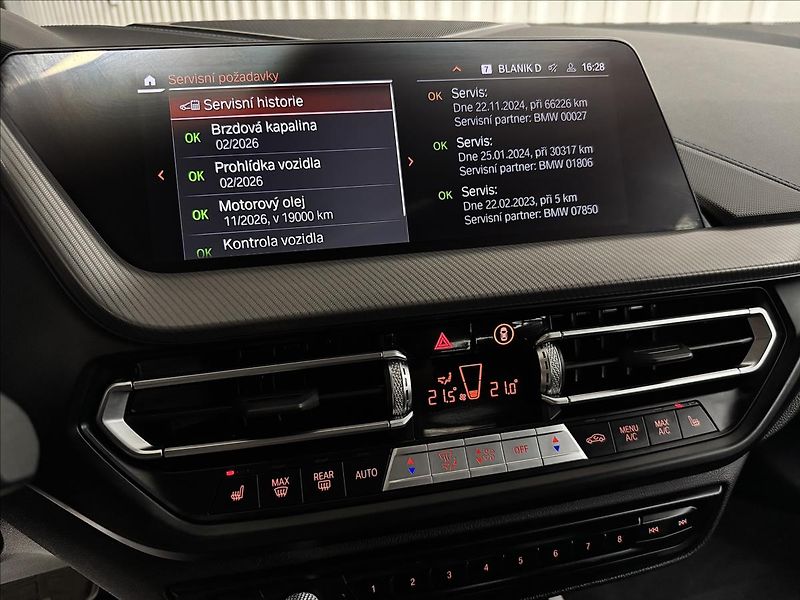 BMW Řada 1 120i M Sport Virtual Pano LED - fotka 21 z 47