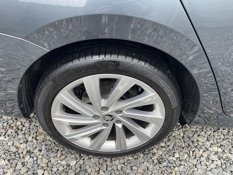 Škoda Octavia 2.0TDi 115PS LED VIRT NAVI DPH - fotka 53 z 189