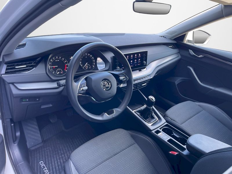Škoda Octavia (2024) 2.0 TDI 85kW Ambition Plus com - fotka 5 z 34