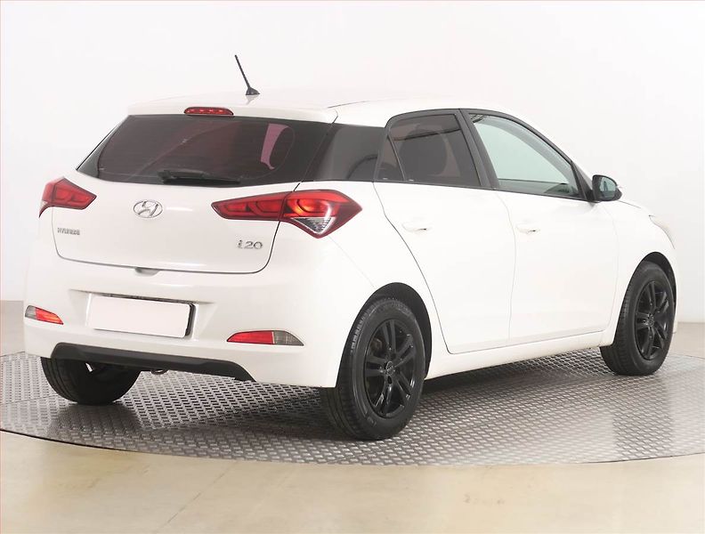 Hyundai i20 (2016) 1.2, Serv.kniha - fotka 5 z 17