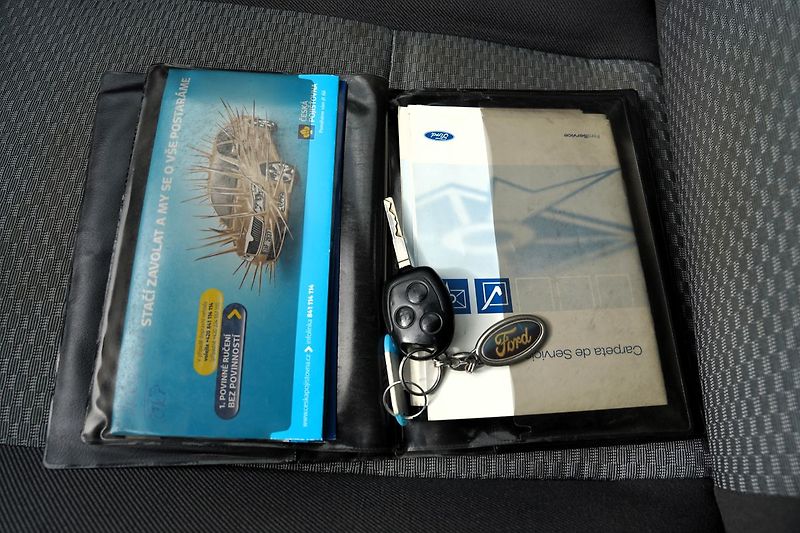 Ford Focus 1.8 TDCI/klima/stereo/nová STK - fotka 34 z 35