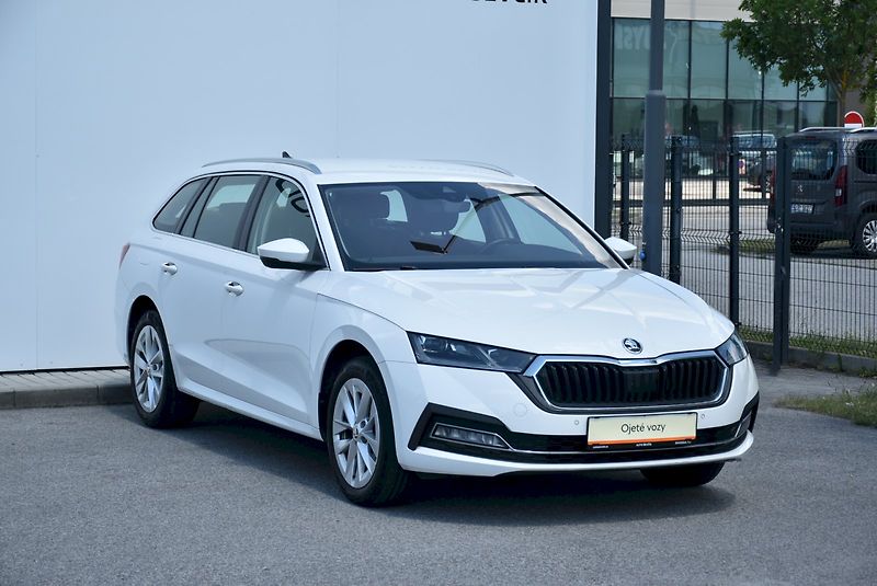 Škoda Octavia (2023) Style Plus 1.5 eTSI DSG - fotka 8 z 34