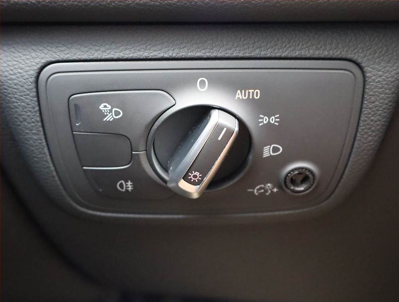 Audi A6 Allroad (2012) 3.0 TDI, 4X4, Automat - fotka 19 z 22