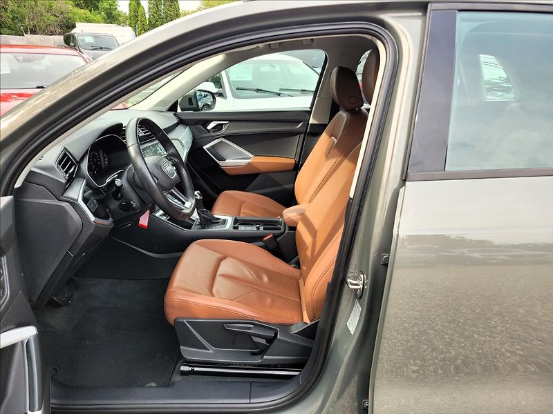 Audi Q3 1,5 TFSI,S-tronic,TFT,kůže - fotka 9 z 50