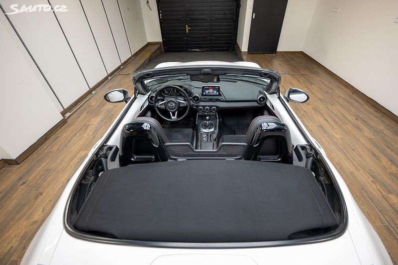 Mazda MX-5 2.0 118 kW RWD 6MT - fotka 7 z 29