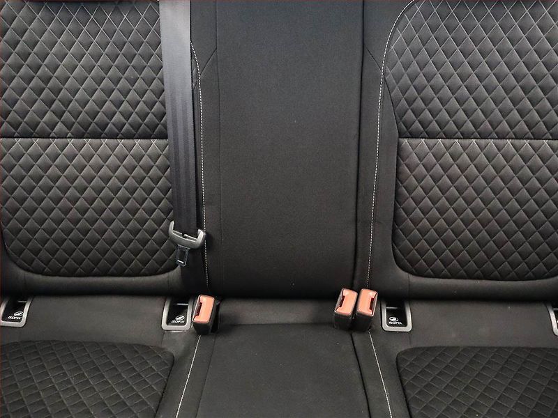 Škoda Fabia (2015) Ambition 1.2 TSI, Serv.kniha - fotka 8 z 16