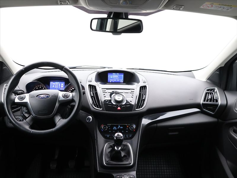 Ford Kuga 1,5 EcoBoost Titanium - fotka 30 z 39