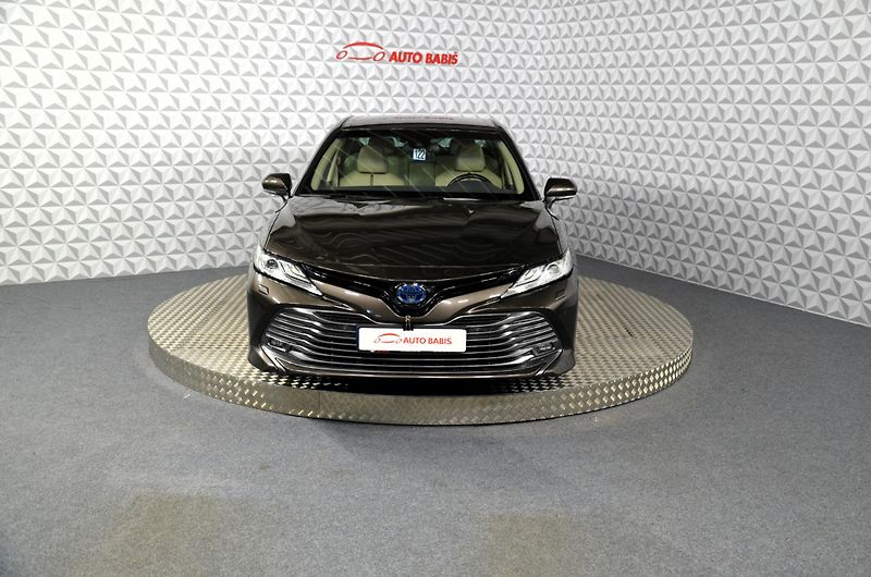 Toyota Camry (2021) 2.5Hyb. Executive AT - fotka 2 z 15