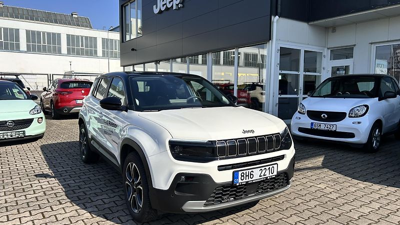 Jeep Avenger 1.2T Summit 110k AT - fotka 4 z 13