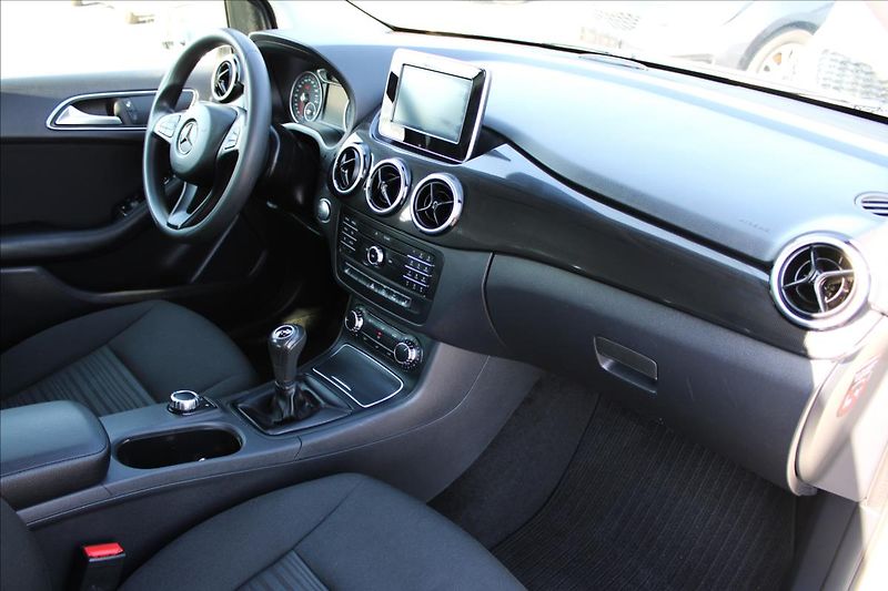 Mercedes-Benz Třídy B 180d  NAVI,serviska,MANUAL - fotka 21 z 31