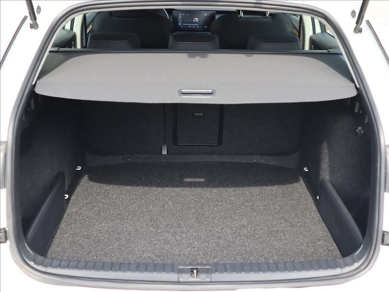 Škoda Octavia 1,5 TSi 110kW Selection ParkPi - fotka 33 z 38