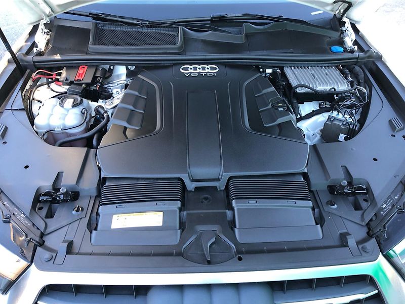 Audi Q7 3.0TDi S-LINE - fotka 30 z 30