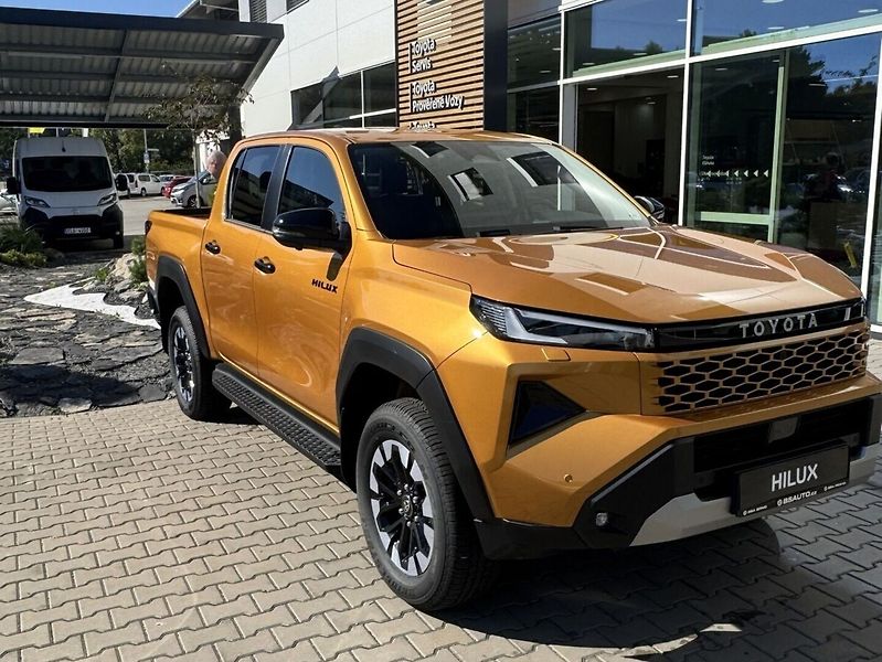 Toyota Hilux 2.8L Diesel 4x4 MHEV 48V AT6 - fotka 4 z 11
