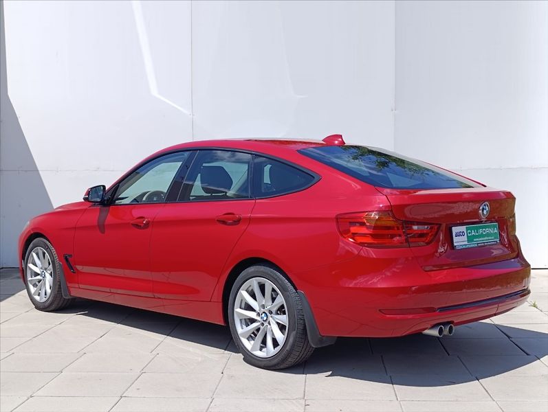 BMW Řada 3 2,0 325D GT Aut. kůže navi kam - fotka 12 z 39