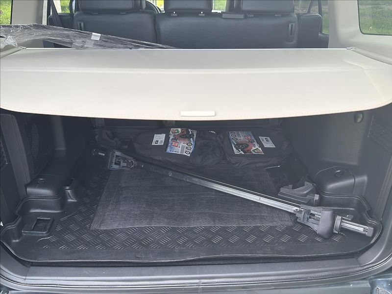 Mitsubishi Pajero 3,2 DI-D ČR SERVIS NT - fotka 17 z 30