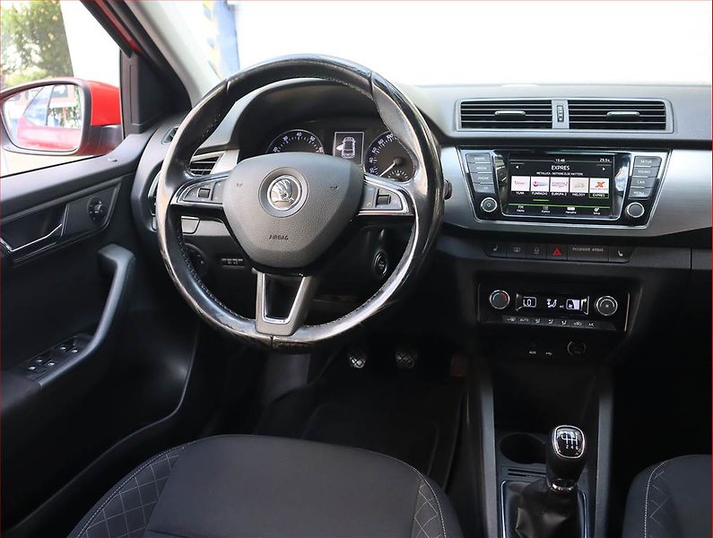 Škoda Fabia (2015) Style 1.2 TSI, Serv.kniha - fotka 7 z 19