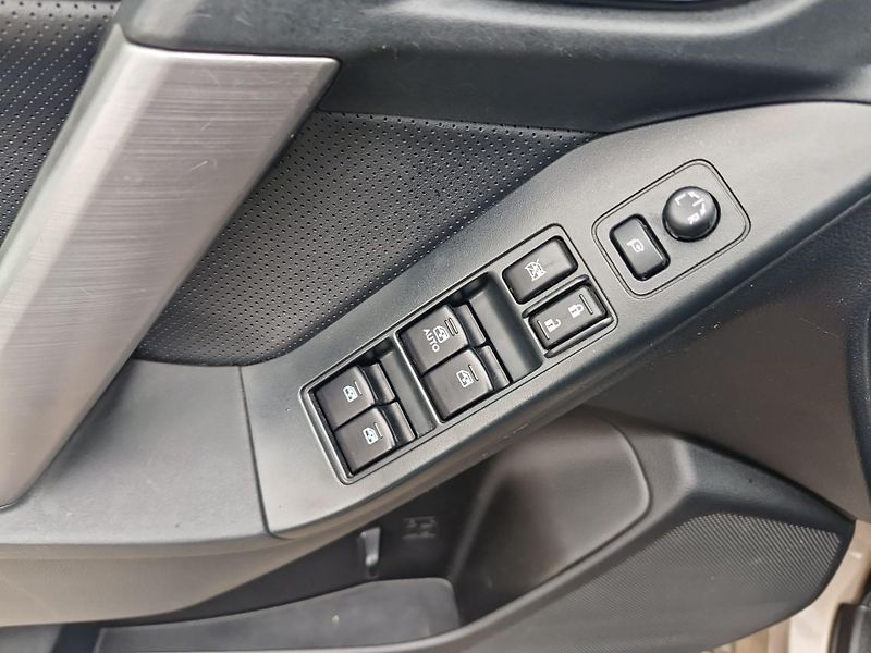 Subaru Forester (2014) 2,0 XT 177 kW 1.maj. ČR - fotka 15 z 24