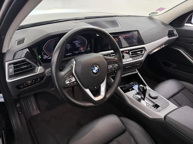 BMW Řada 3 320D 140kW xDrive Aut. DPH  - fotka 3 z 13