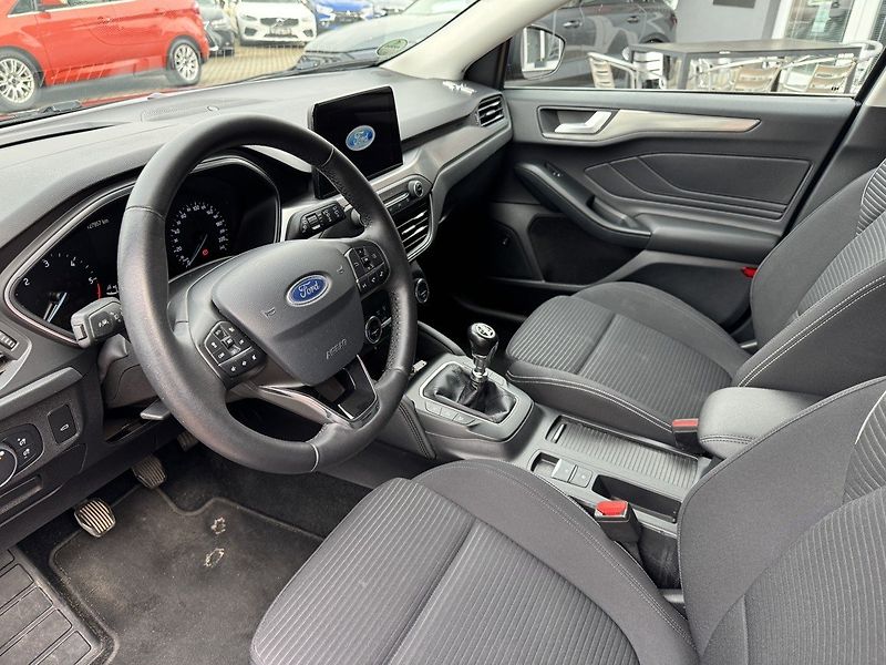 Ford Focus (2018) 2.0TDCi Titanium LED Kamera - fotka 24 z 49