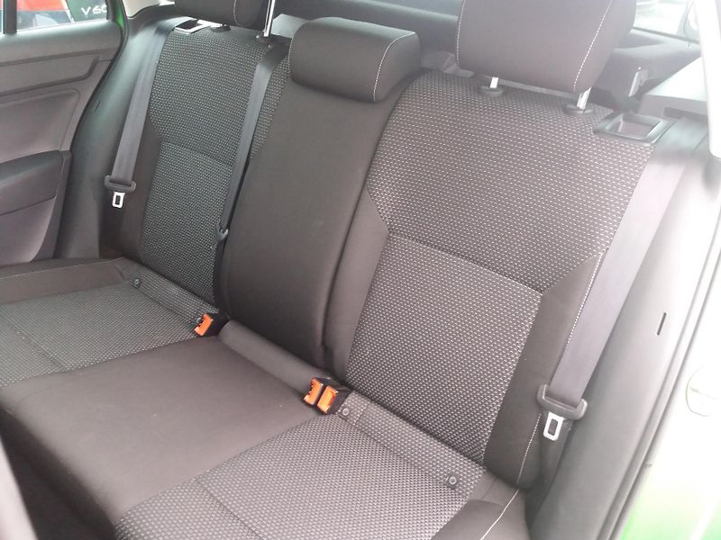 Škoda Rapid 1.4TSi,DSG,XENONY,PANORAMA!! - fotka 22 z 31