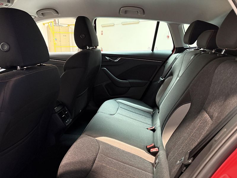 Škoda Scala 1.5 TSI 110kW Style - fotka 11 z 13