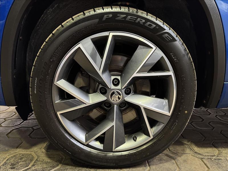 Škoda Kodiaq SPORTLINE 147kW 4x4 NEZ-TOP - fotka 46 z 49