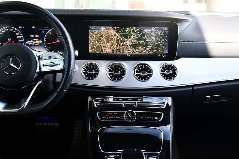 Mercedes-Benz CLS 350D AMG 4MATIC - fotka 7 z 43
