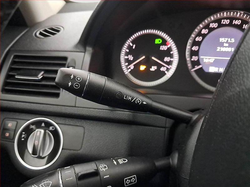 Mercedes-Benz Třídy C (2010) C 250 CDI, Automat, Navi - fotka 18 z 21
