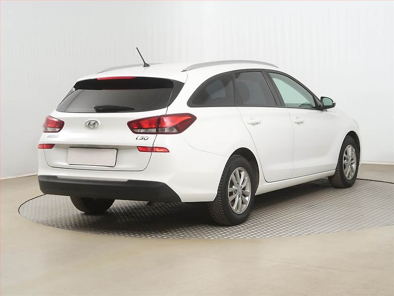Hyundai i30 (2018) 1.6 CRDi, ČR,1.maj, Tempomat - fotka 5 z 15