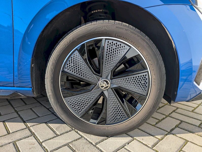 Škoda Scala (2024) 1,0 TSI / 85 kW Monte Carlo - fotka 15 z 30