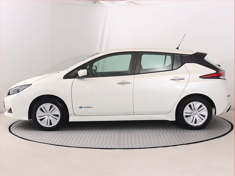 Nissan Leaf (2019) 40 kWh, SoH 91%, Automat - fotka 3 z 20