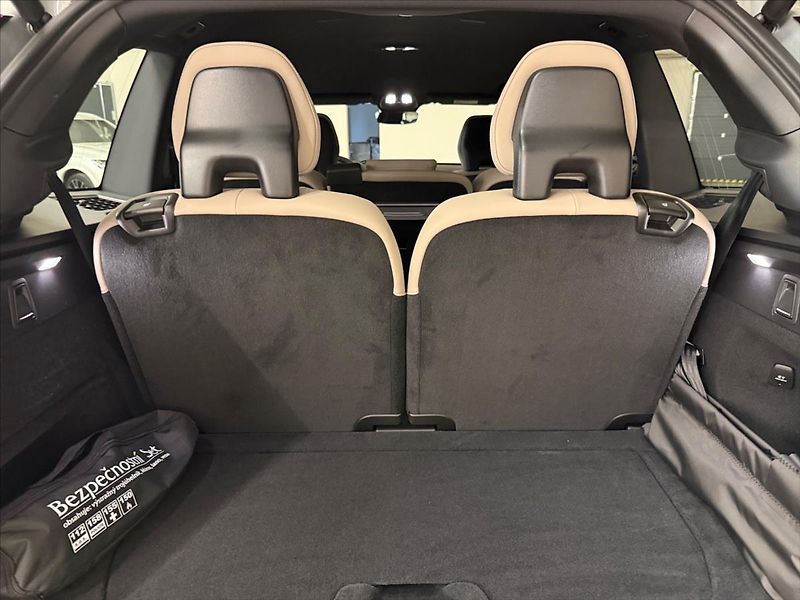 Volvo XC90 (2026) 2,0 Plus Dark  6142 - fotka 12 z 15
