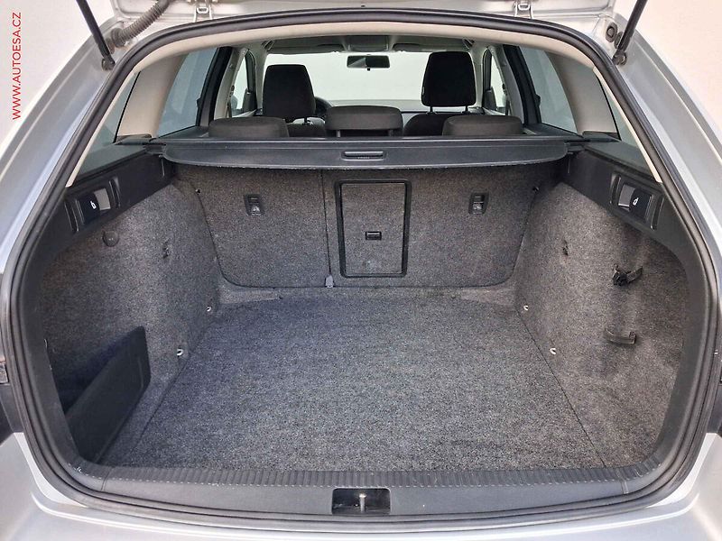 Škoda Octavia (2016) 1.6TDi, ČR, AC, výhřev sed - fotka 7 z 14