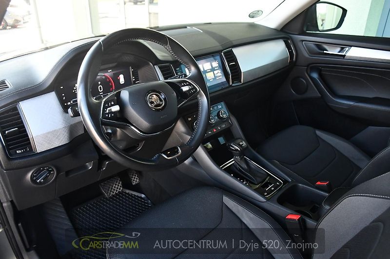 Škoda Kodiaq 2.0TDi 4X4 ACC LED NAV CARPLAY - fotka 9 z 54
